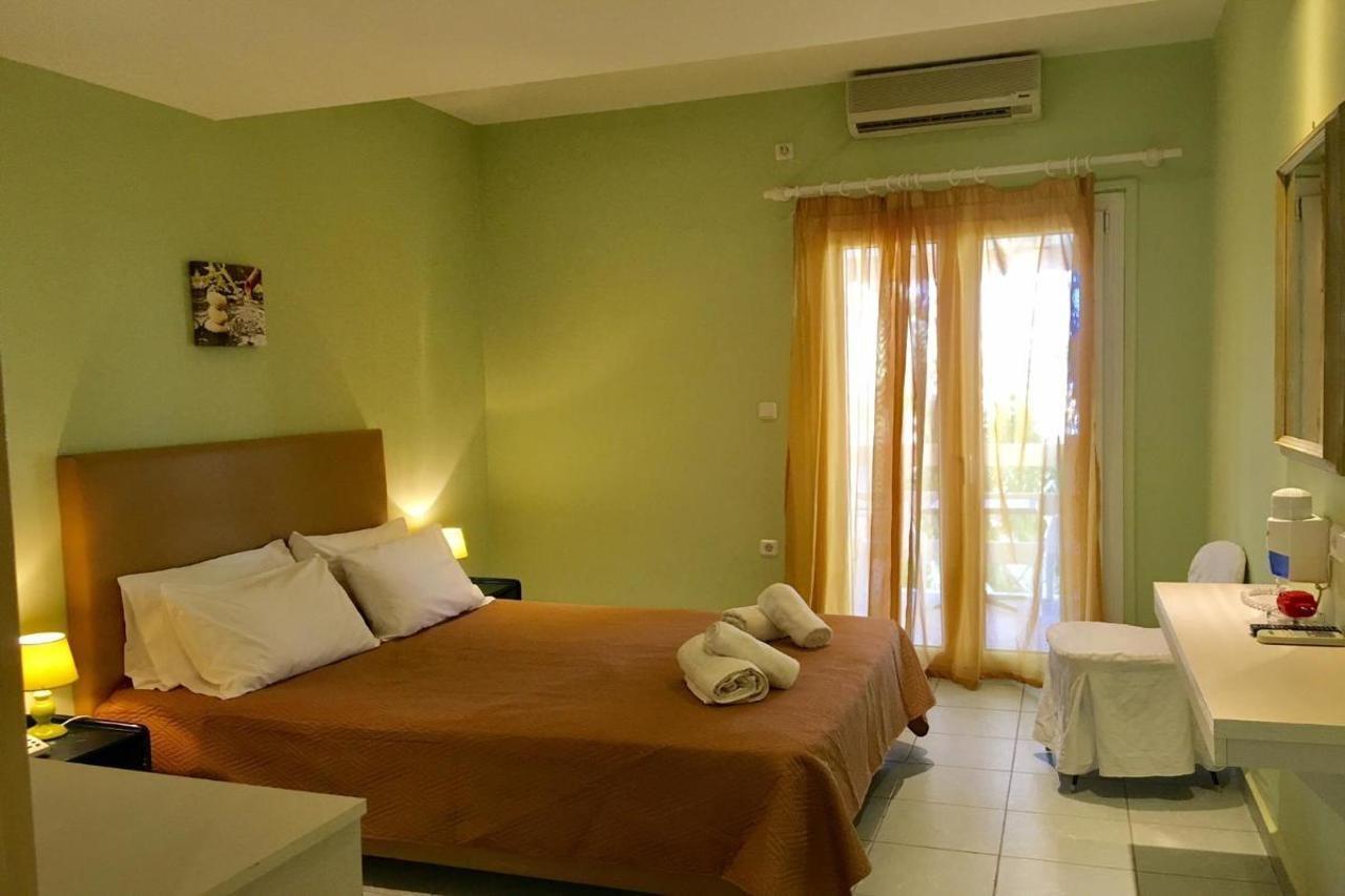 Venus Beach Hotel Bungalows Неа-Стира Экстерьер фото