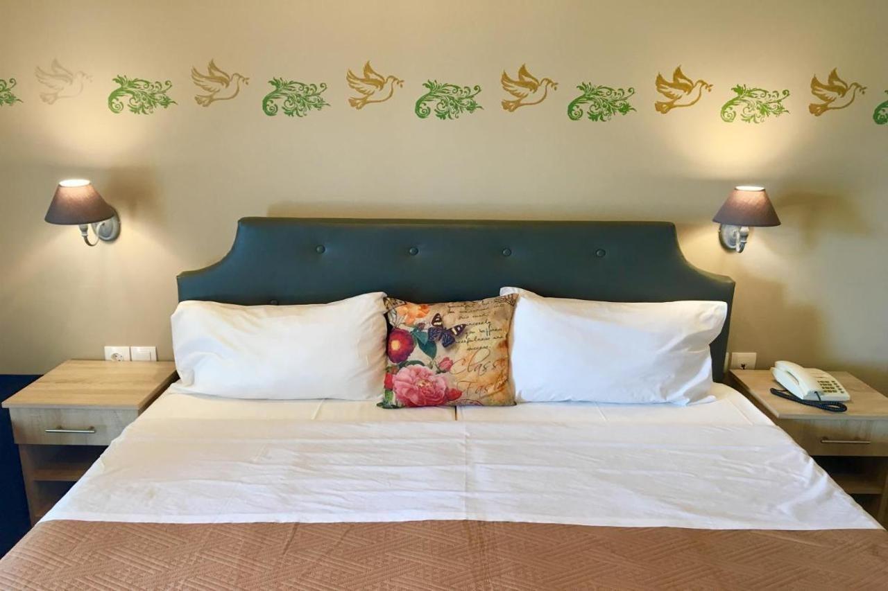 Venus Beach Hotel Bungalows Неа-Стира Экстерьер фото