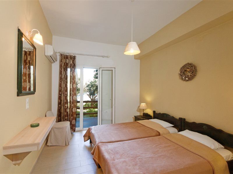 Venus Beach Hotel Bungalows Неа-Стира Экстерьер фото